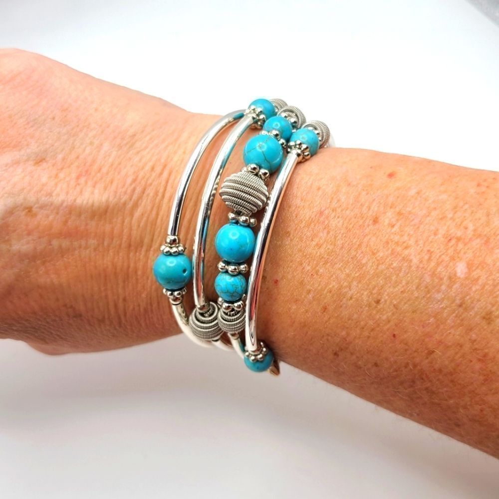 Wire wrap faux turquoise and silvertone bracelet